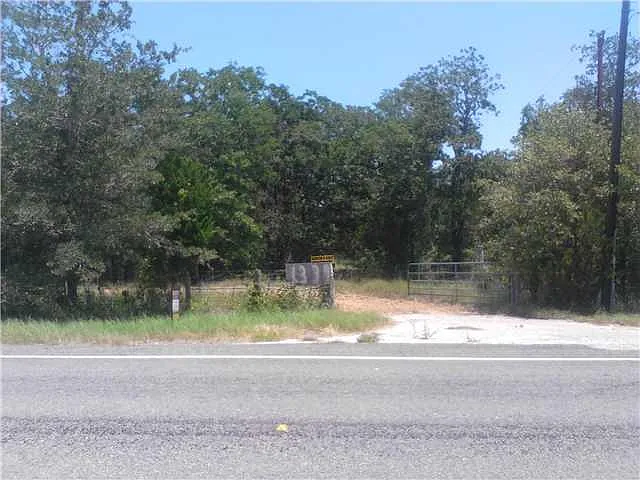 1339 FM 2104 — Photo 2