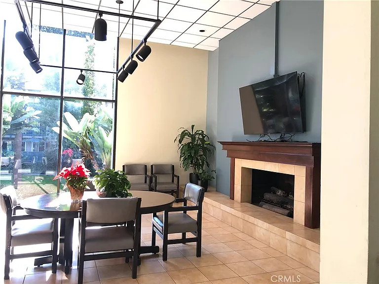552 N Bellflower Blvd #220 — Photo 35