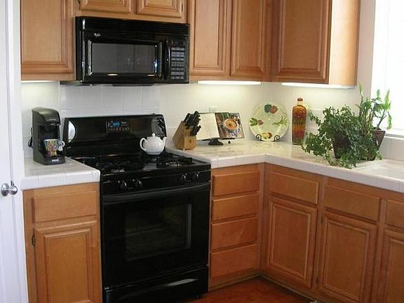 5th image of 2382 Kipana Ave