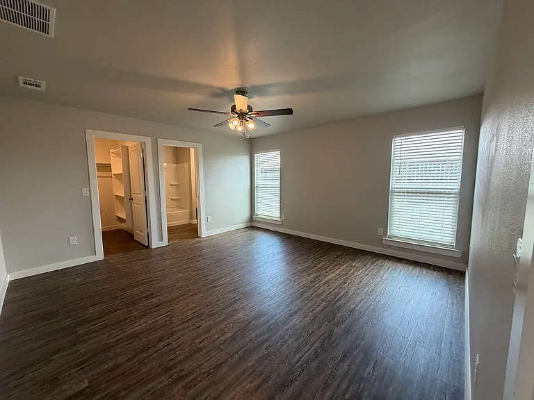 2911 Abbeville Ave — Photo 24