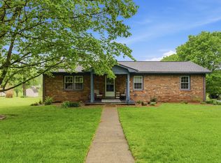 201 Castle Dr, Georgetown, KY 40324