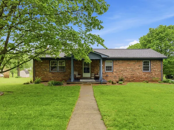 201 Castle Dr, Georgetown, KY 40324