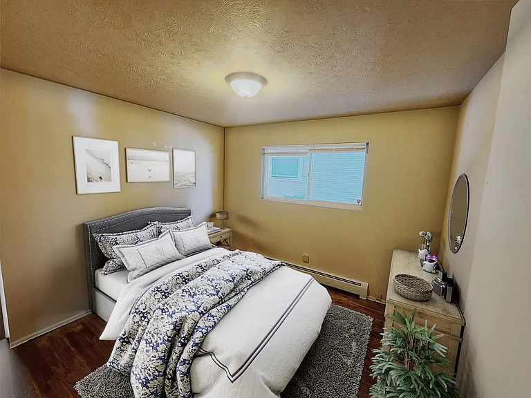 1214 W 10th Ave #4 — Photo 3
