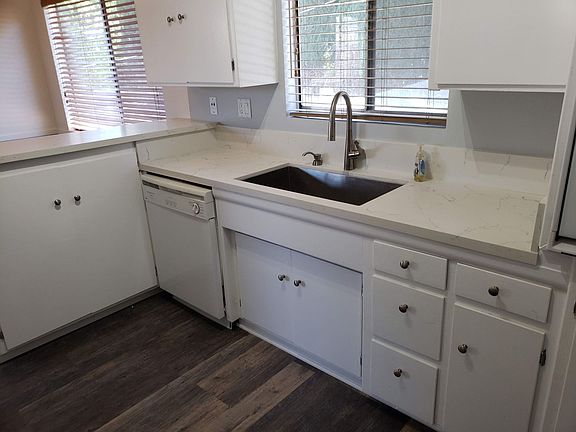 5th image of 14270 Dickens St APT 11