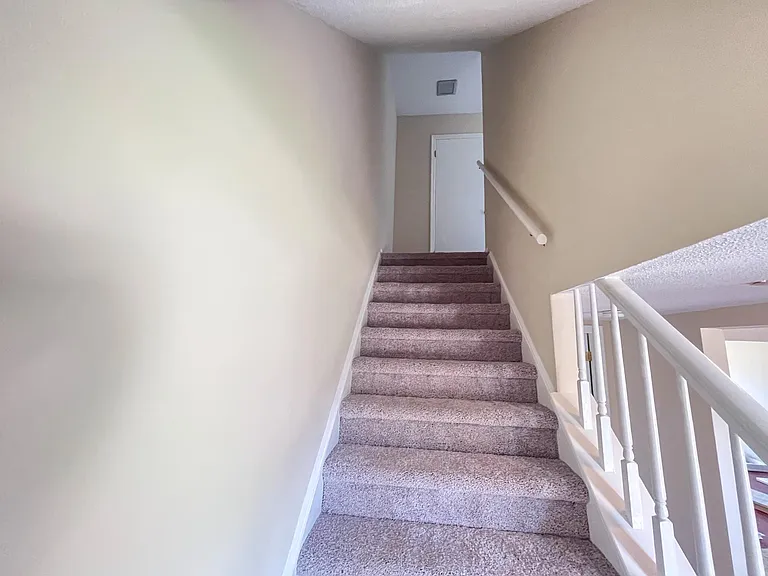 4746 Champion Ct — Photo 16