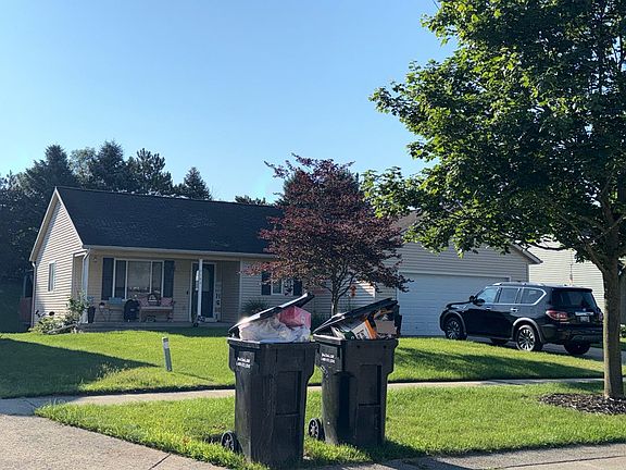 3rd image of 9144 Glengarry Ct SE