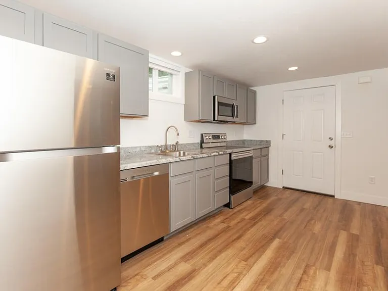 260 S Cleveland Ave — Photo 7