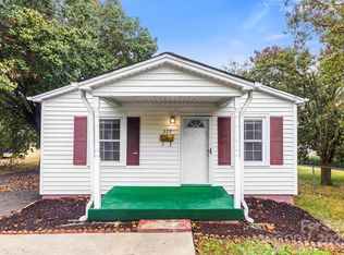 320 S Gaston St, Dallas, NC 28034
