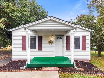 320 S Gaston St, Dallas, NC, 28034