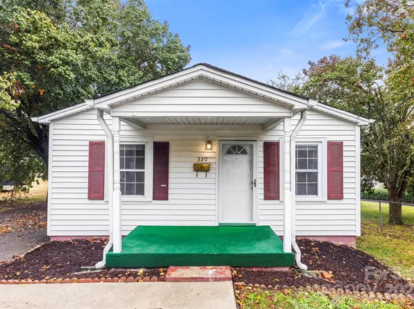 320 S Gaston St, Dallas, NC 28034