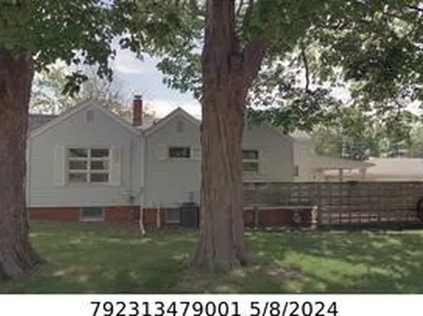 206 6th St SW, Altoona, IA 50009