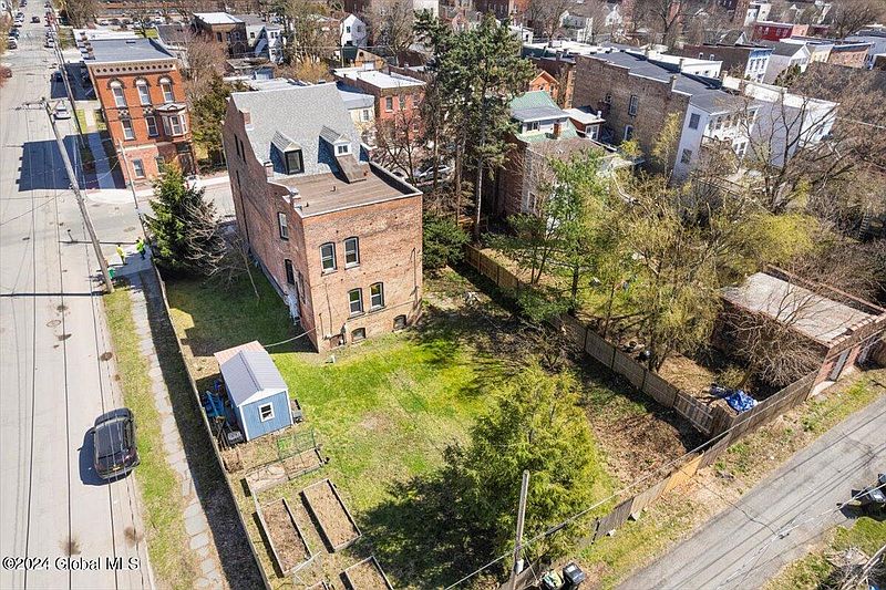 2nd image of 371 2nd Street