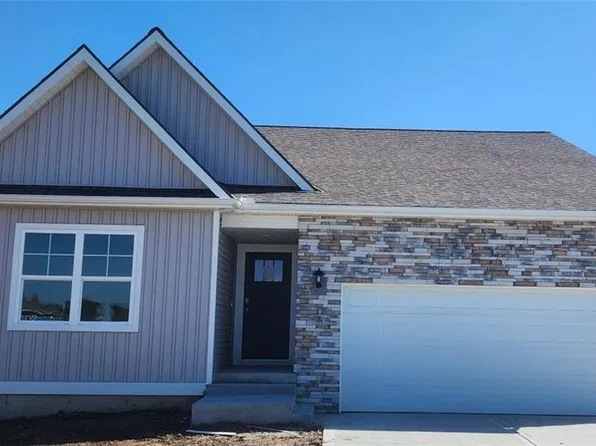 21529 Carrara Cir, Peculiar, MO 64078
