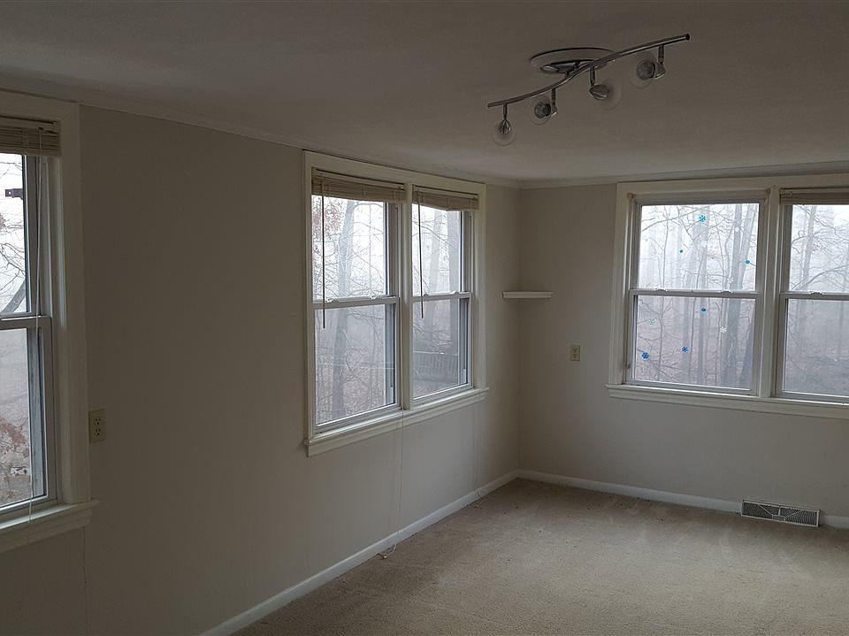 1st image of 6650 Thomas Jefferson Pkwy