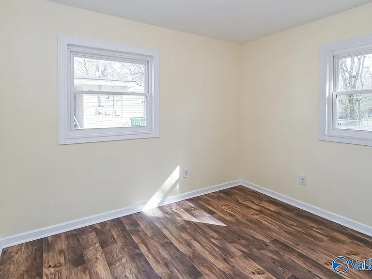 2423 Medaris Rd NW — Photo 6