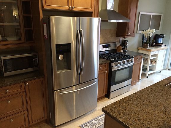 5th image of 315 Hill St Unit D