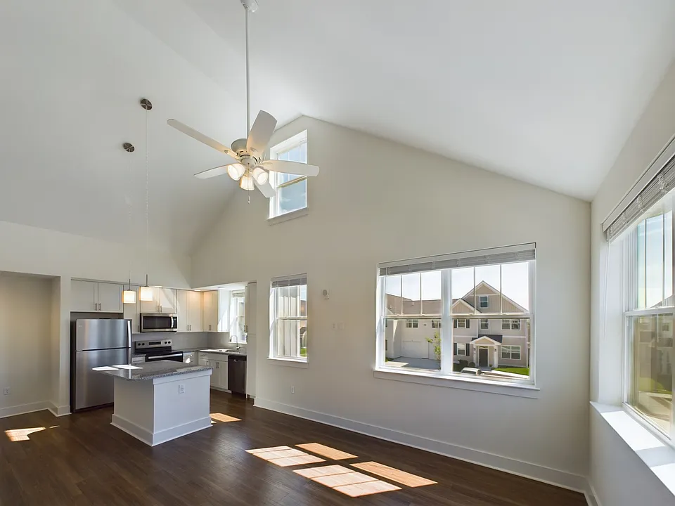 30-203-520 Arsdale Ave