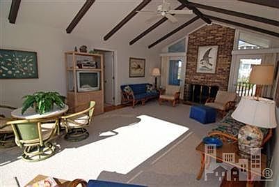 5th image of 72 Beach Road S