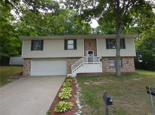 15480 Woodland Dr, Marthasville, MO 63357