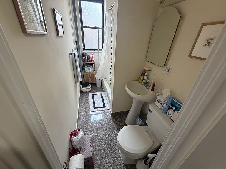 31 Saint Lukes Rd #7 — Photo 2