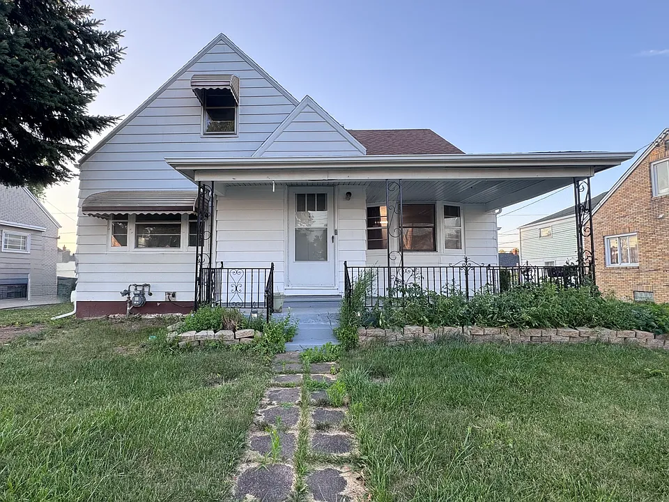 270 Straley Ave