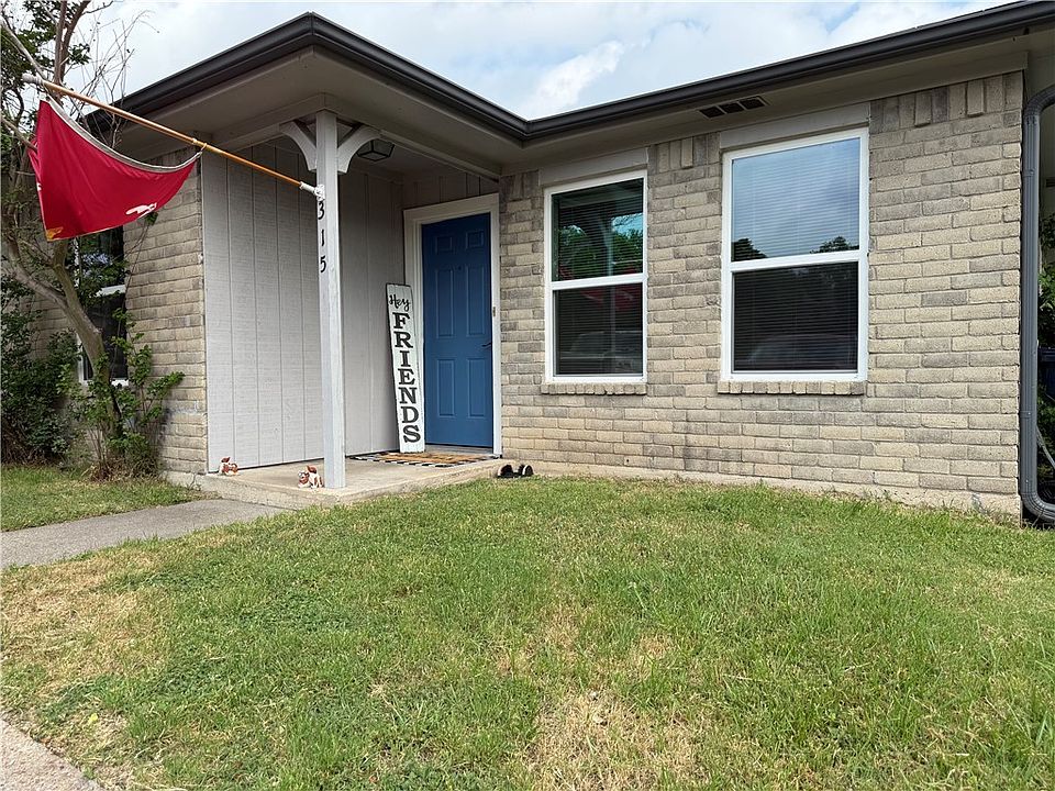 1st image of 315 Columbia Ct