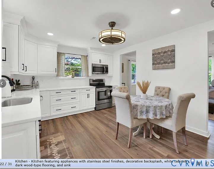 11215 Thorncroft Dr — Photo 22