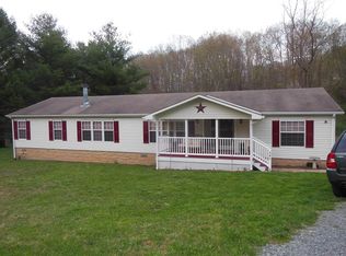 207 Pugh Mountain Rd, Marion, VA 24354