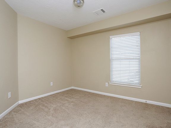 5th image of 6002 Yorkglen Manor Ln