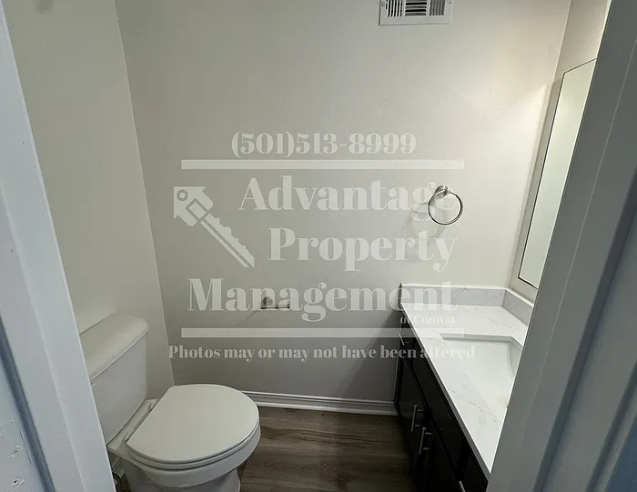2 bed, 1.5 bath, 1088 sqft, $1,275 — Photo 3