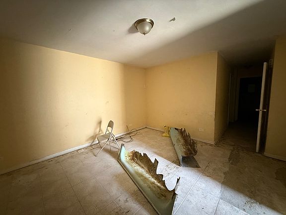 4th image of 14737 Ellis Ave