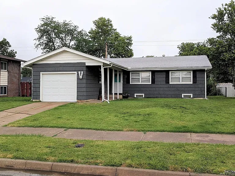 633 Albert Ave