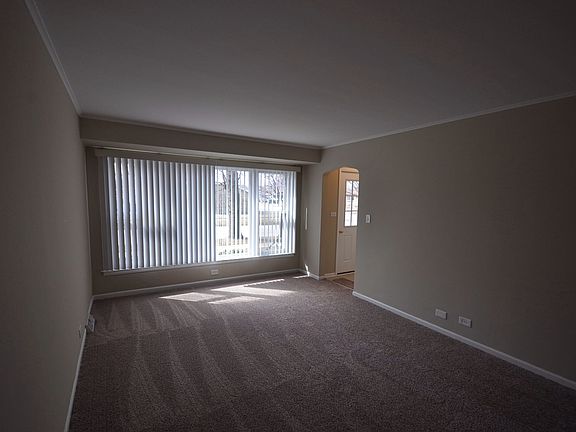 2nd image of 4344 W Fairfax St