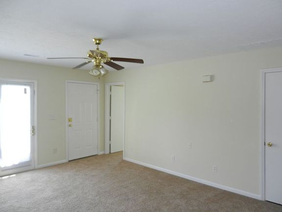 4th image of 250 Chinquapin Trl APT E