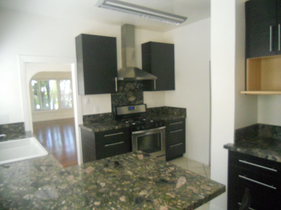 1st image of 1434 S Hayworth Ave