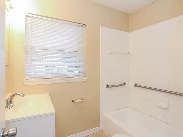 7812 Denham Rd E — Photo 15