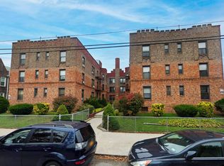 40-45 201st St, Bayside, NY 11361