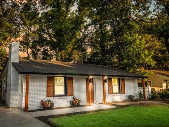 1129 Dickson Ave, Hanahan, SC 29410
