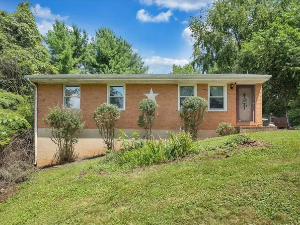 61 Richardson Dr, Roanoke, VA 24019