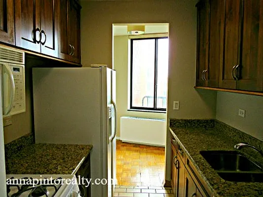 Sold by Anna Pinto Realty | media 29