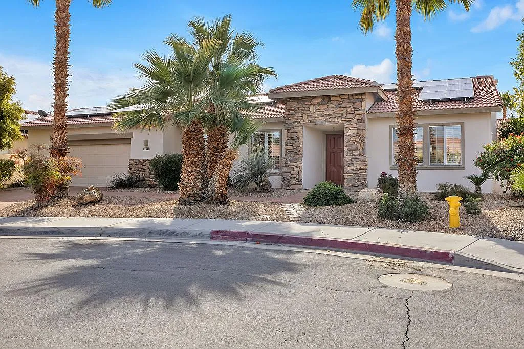 3 bed, 1948 sqft, $4,500 — Photo 1