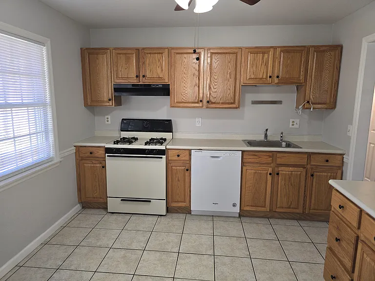 Large eat in kitchen