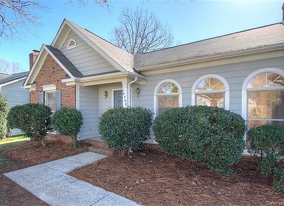 3rd image of 14208 Carriage Lake Dr