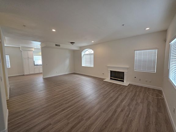 5th image of 1117 Fairview Ave Unit B