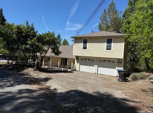 8822 Oak Grove Avenue, Sebastopol, CA 95472