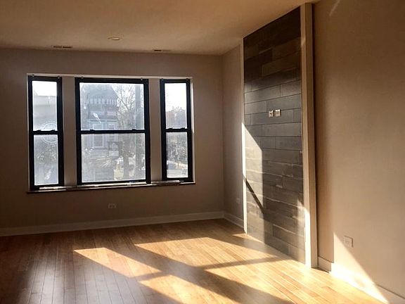 4th image of 1025 N Western Ave #2F