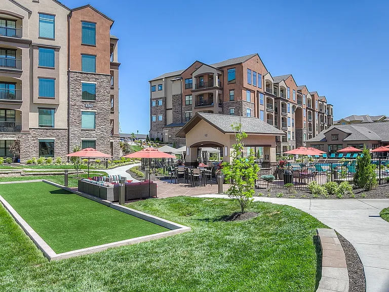 EdgeWater at City Center — Photo 20