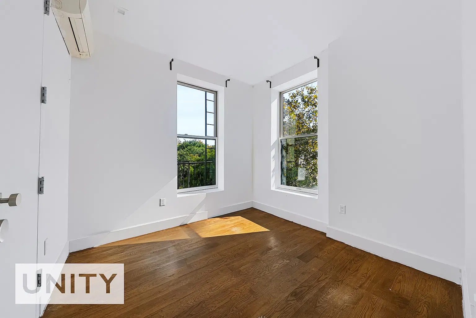 131 Tompkins Avenue — Photo 4