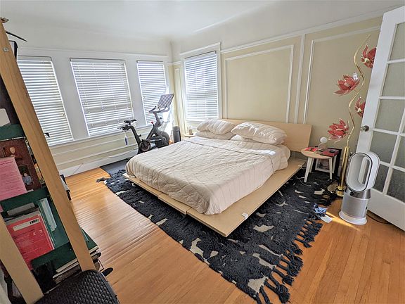4th image of 550 Lake St #205