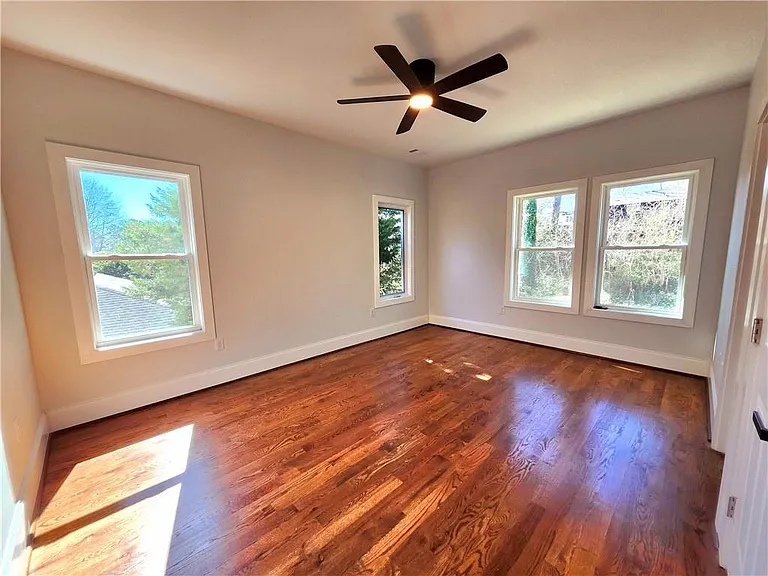 1112 Shepherds Ln — Photo 29
